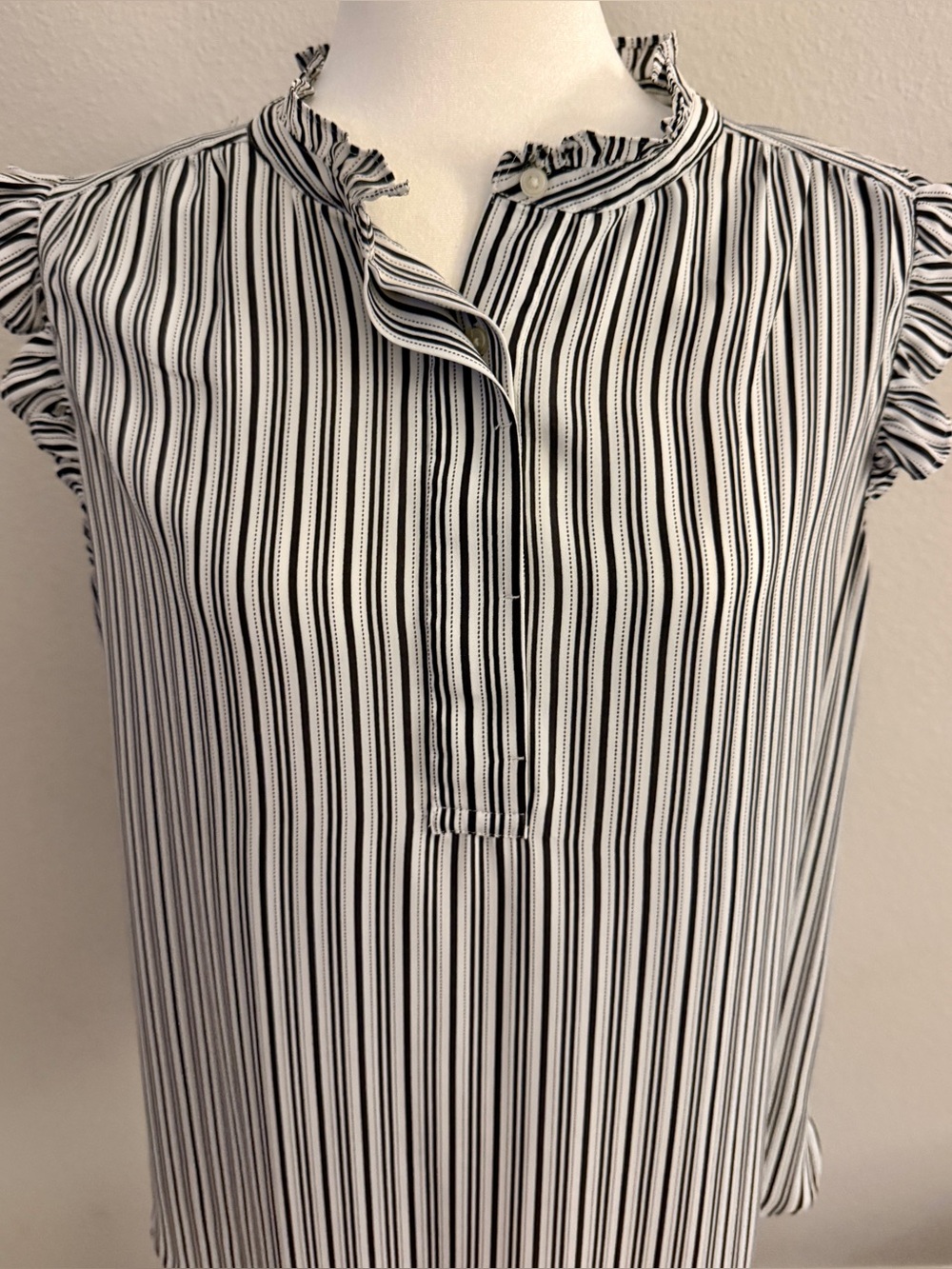 LOFT Black White Striped Ruffle Sleeve Blouse Size L EUC